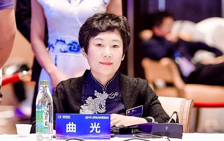 曲光：高效、成熟的私人銀行對(duì)國(guó)家和社會(huì)有積極的意義