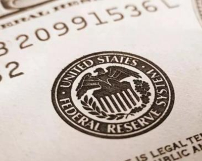 【財經(jīng)翻譯官】美聯(lián)儲的&ldquo;零息+量寬&rdquo;意味著什么？