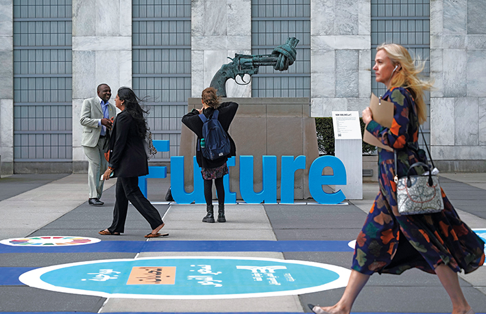 強化聯(lián)合國作用，堅定支持多邊主義