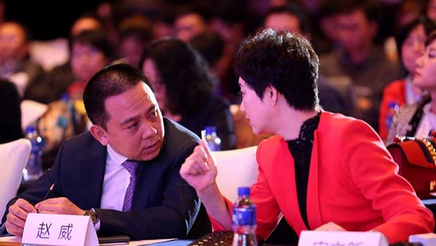 華夏幸福產(chǎn)業(yè)發(fā)展集團總裁趙威、《英才》雜志社社長宋立新現(xiàn)場交流