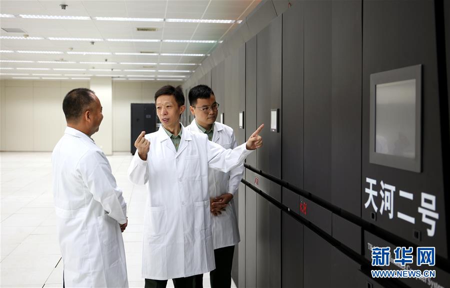 （圖文互動）（8）為了&ldquo;中國號&rdquo;巨輪揚帆遠航&mdash;&mdash;中國共產(chǎn)黨領(lǐng)導(dǎo)下的人民軍隊忠于祖國、服務(wù)人民啟示錄