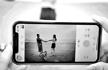 愛，是一個個無可替代日子的積累&mdash;&mdash;軍戀不易，唯你美好