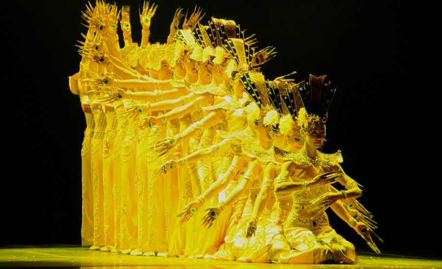 國僑辦&ldquo;四海同春&rdquo;藝術團在巴西里約熱內(nèi)盧進行慰僑演出