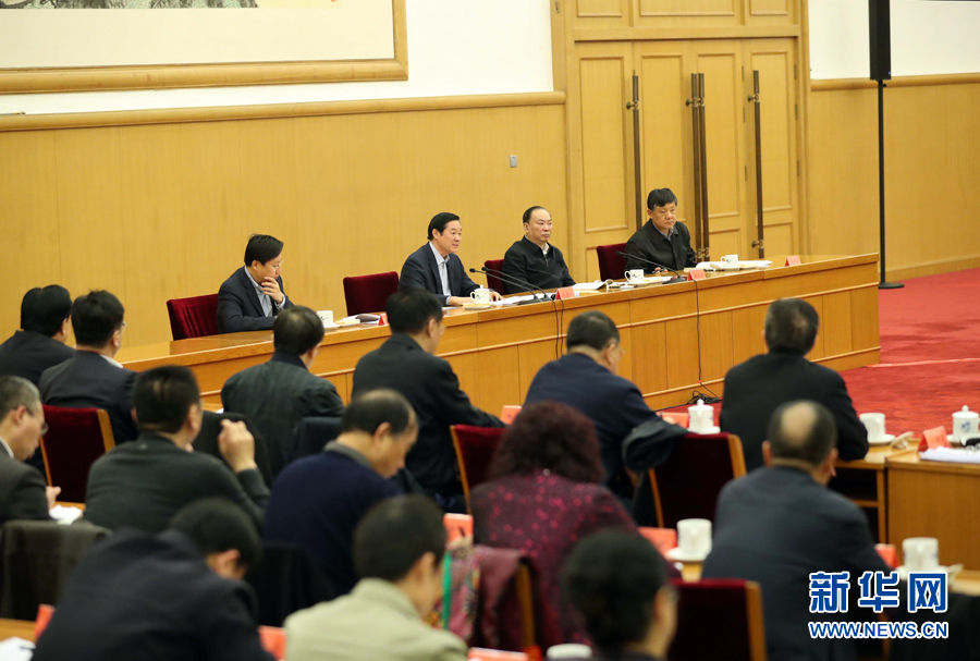 3月23日，治國(guó)理政論壇&ldquo;&lsquo;四個(gè)全面&rsquo;戰(zhàn)略布局系列理論研討會(huì)&rdquo;首場(chǎng)研討會(huì)在北京召開(kāi)，中共中央政治局委員、中央書記處書記、中宣部部長(zhǎng)劉奇葆出席會(huì)議并講話。新華社記者 劉衛(wèi)兵 攝
