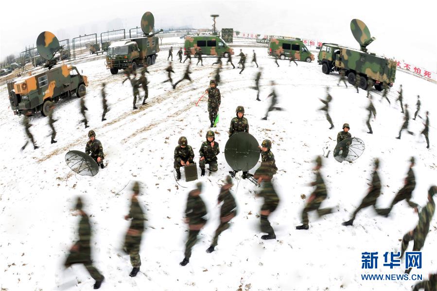 （新華全媒頭條&middot;圖文互動(dòng)）（9）備戰(zhàn)踏上新起點(diǎn)，練兵展現(xiàn)新氣象&mdash;&mdash;2018中國(guó)軍隊(duì)新年開(kāi)訓(xùn)全景大掃描