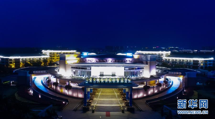 （新華全媒頭條&middot;潮起海之南&middot;圖文互動）（10）春潮拍岸千帆進(jìn)&mdash;&mdash;海南特區(qū)改革開放30年紀(jì)實