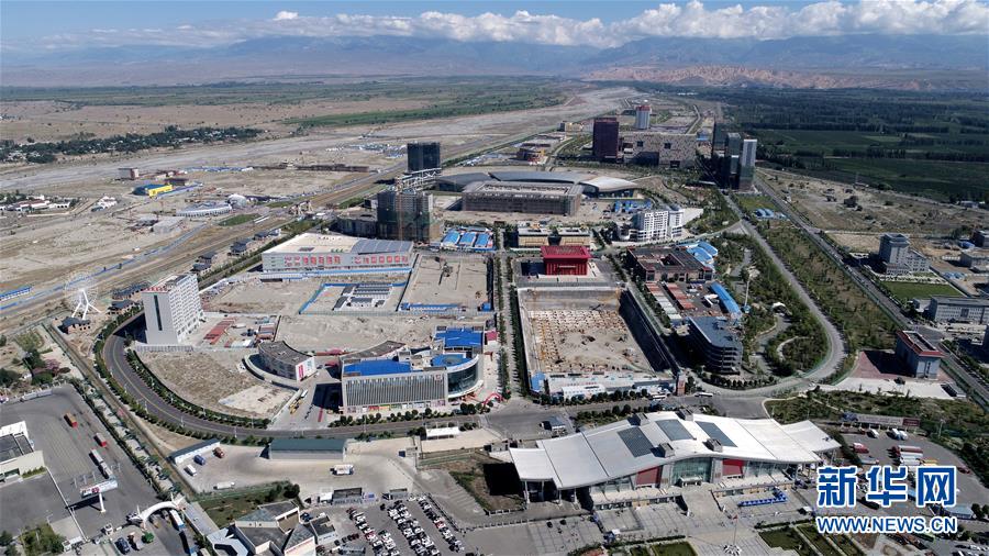 （新華全媒頭條&middot;圖文互動）（5）揮寫中國與世界交融發(fā)展新畫卷&mdash;&mdash;以習近平同志為核心的黨中央引領(lǐng)中國深層次全方位開放紀實