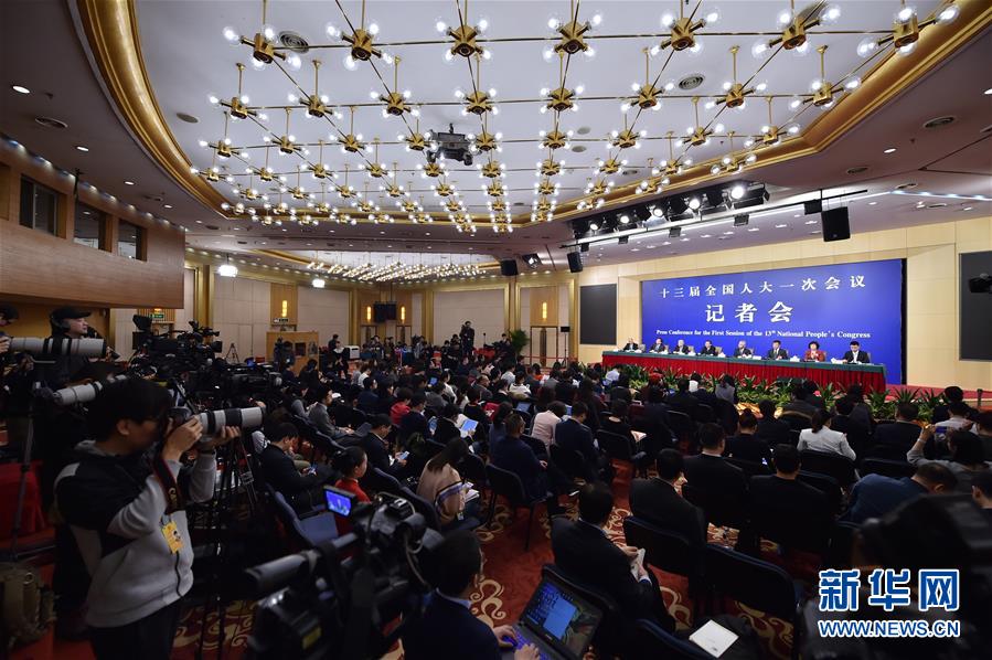 （兩會(huì)&middot;XHDW）（2）全國(guó)人大相關(guān)負(fù)責(zé)人就&ldquo;人大立法工作&rdquo;答記者問