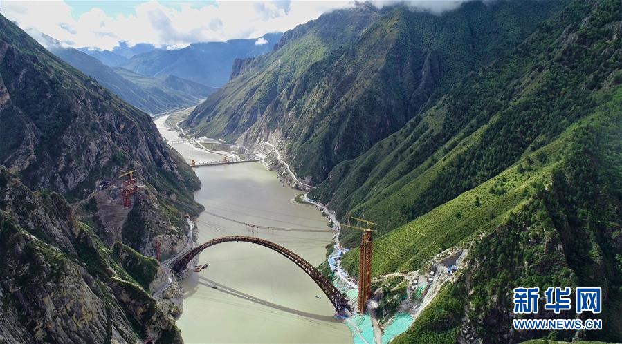 （新華全媒頭條&middot;圖文互動(dòng)）（3）昂首闊步向未來&mdash;&mdash;寫在西藏民主改革60周年之際