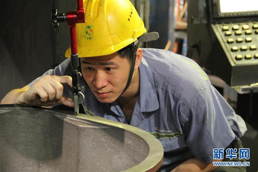 （新華全媒頭條&middot;圖文互動(dòng)）（2）讓奮斗成為人生最亮麗的底色&mdash;&mdash;寫(xiě)在2019年&ldquo;五一&rdquo;國(guó)際勞動(dòng)節(jié)到來(lái)之際