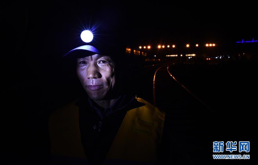 （新華全媒頭條&middot;壯麗70年&middot;奮斗新時(shí)代&middot;圖文互動(dòng)）（9）開拓雪域高原的夢(mèng)想之路&mdash;&mdash;來自青藏鐵路的蹲點(diǎn)報(bào)告