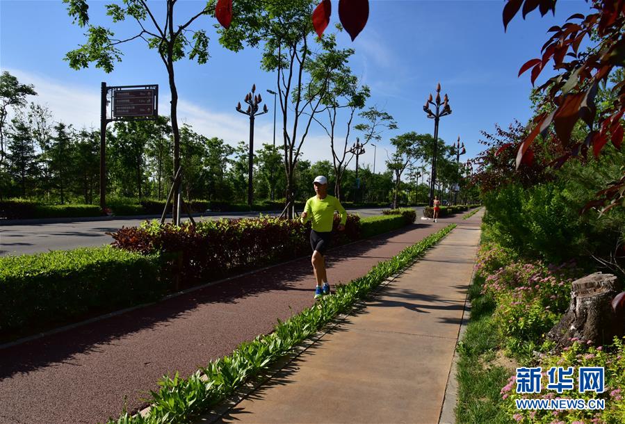 （在習(xí)近平新時(shí)代中國(guó)特色社會(huì)主義思想指引下&mdash;&mdash;新時(shí)代新作為新篇章&middot;圖文互動(dòng)）（3）在這里，遇見(jiàn)&ldquo;詩(shī)和遠(yuǎn)方&rdquo;&mdash;&mdash;長(zhǎng)白山下&ldquo;第一鎮(zhèn)&rdquo;的全域旅游實(shí)踐