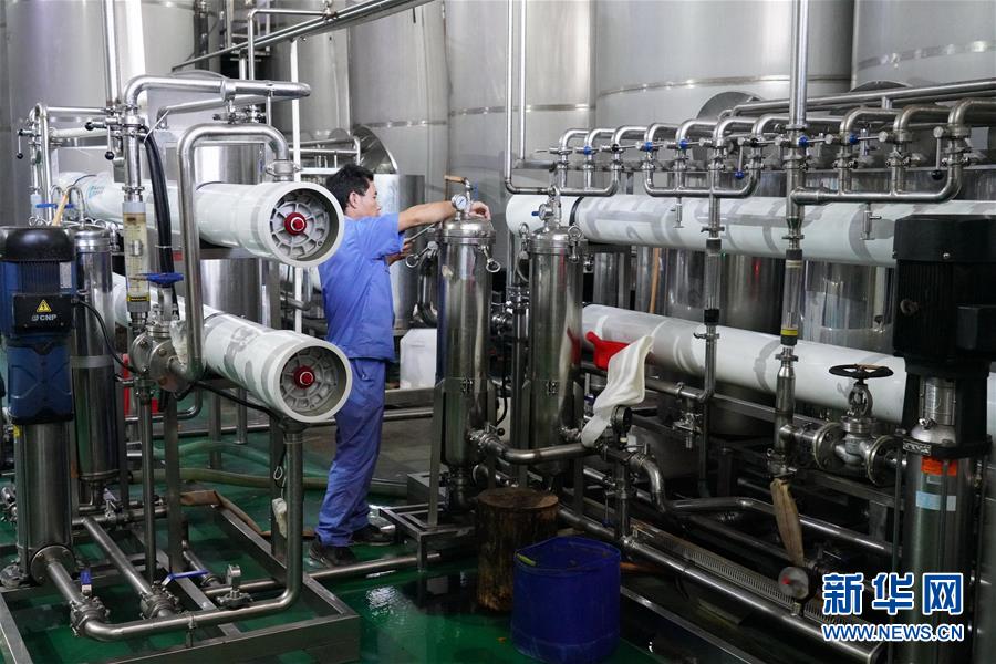 （在習(xí)近平新時代中國特色社會主義思想指引下&mdash;&mdash;新時代新作為新篇章&middot;總書記關(guān)心的百姓身邊事&middot;圖文互動）（1）大污染變身&ldquo;大寶藏&rdquo;：治理畜禽糞污，他們這樣干！