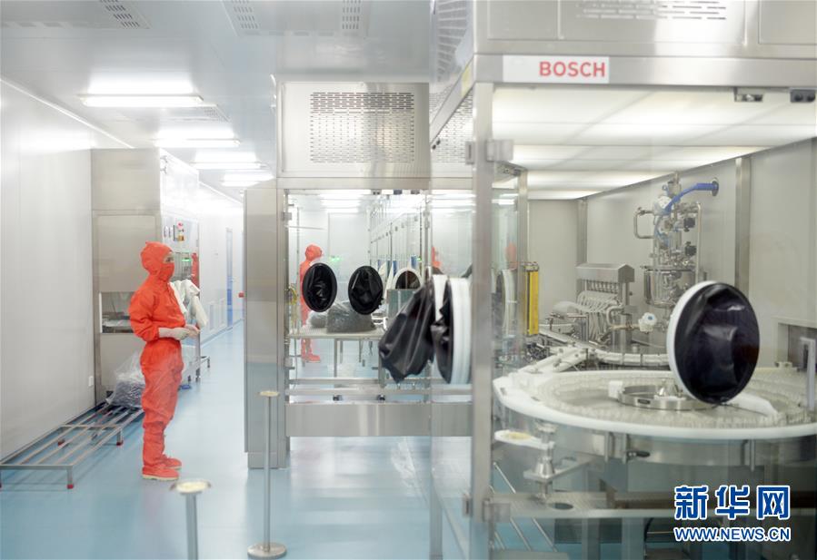 (在習(xí)近平新時(shí)代中國特色社會主義思想指引下——新時(shí)代新作為新篇章·總書記關(guān)心的百姓身邊事·圖文互動(dòng))(1)“一粒藥”的重量