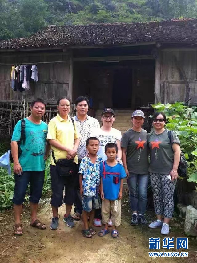 （圖文互動）（2）&ldquo;擔(dān)起山里娃沉甸甸的夢想&rdquo;&mdash;&mdash;記廣西大石山區(qū)小學(xué)教師蒙曉梅