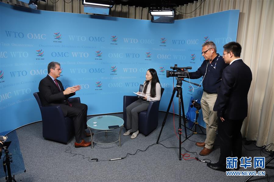 (第二屆進博會·圖文互動)(1)專訪:進博會是中國推動經濟全球化的持續(xù)承諾——訪世貿組織總干事阿澤維多