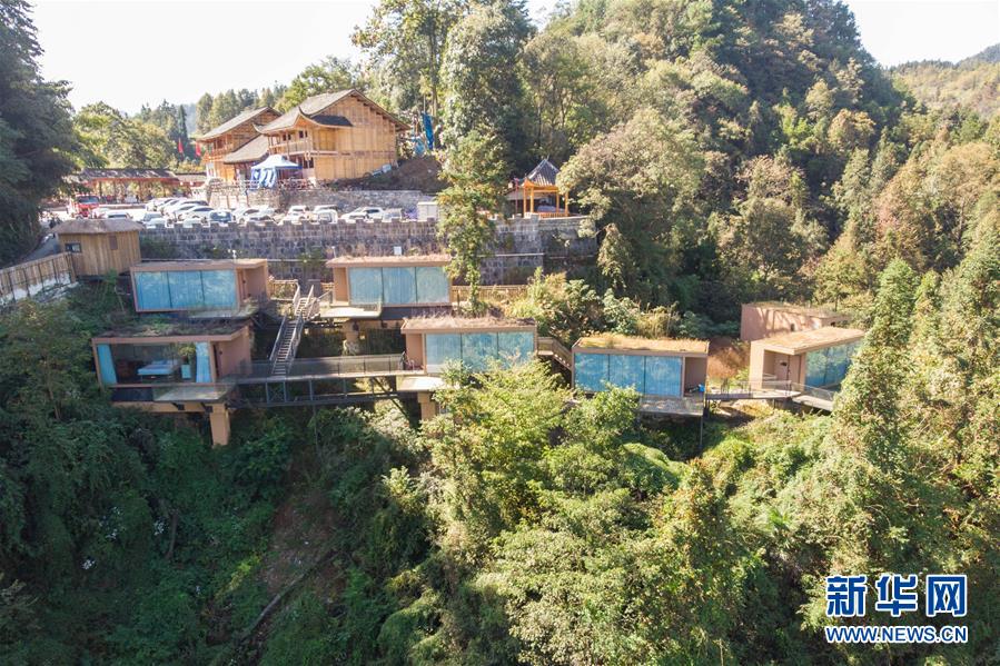 （在習(xí)近平新時(shí)代中國特色社會(huì)主義思想指引下&mdash;&mdash;新時(shí)代新作為新篇章&middot;總書記關(guān)切脫貧事&middot;圖文互動(dòng)）（3）精準(zhǔn)扶貧：提速脫貧奔小康