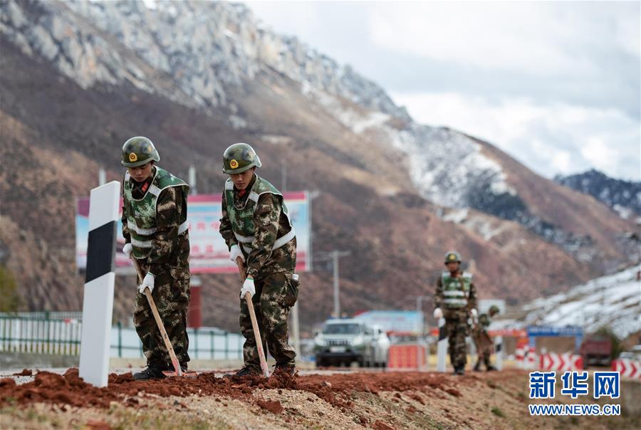 （新華全媒頭條&middot;圖文互動(dòng)）（12）格?；ㄩ_滿天路&mdash;&mdash;寫在川藏公路通車65周年之際