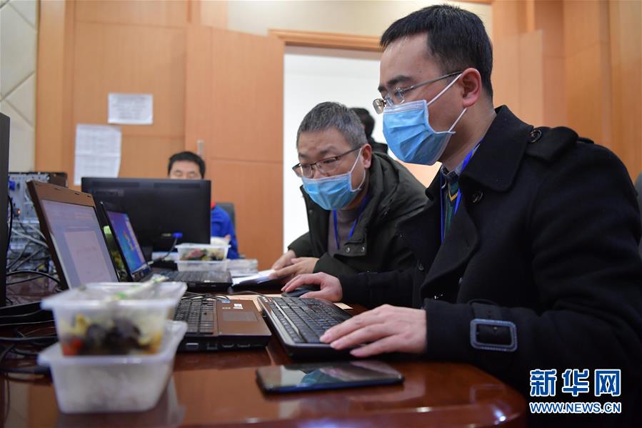 (聚焦疫情防控·圖文互動(dòng))(4)他們用堅(jiān)守筑起一道道防線——記江西戰(zhàn)“疫”一線的基層黨員干部