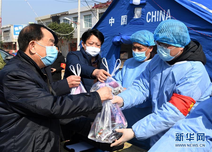 (圖文互動)(1)78歲老中醫(yī)的“醫(yī)者仁心”