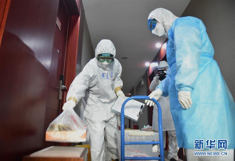 (聚焦疫情防控·圖文互動)(3)“感恩每一位‘不曾謀面’的醫(yī)護(hù)人員”——探訪返京人員醫(yī)學(xué)集中隔離觀察點