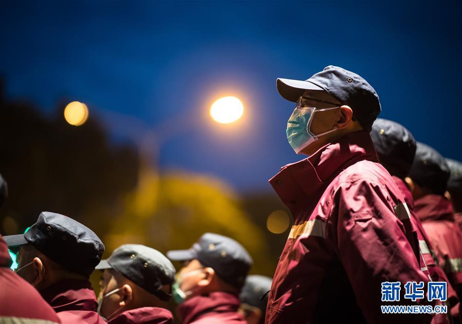 （新華全媒頭條&middot;圖文互動）（12）最美逆行者，武漢永遠(yuǎn)記得你！&mdash;&mdash;首批援鄂醫(yī)療隊(duì)返程紀(jì)實(shí)