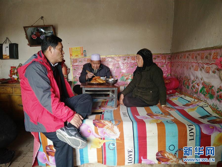 （新華全媒頭條&middot;圖文互動）（5）初心赴使命 熱血寫春秋&mdash;&mdash;記脫貧攻堅(jiān)中的共產(chǎn)黨員