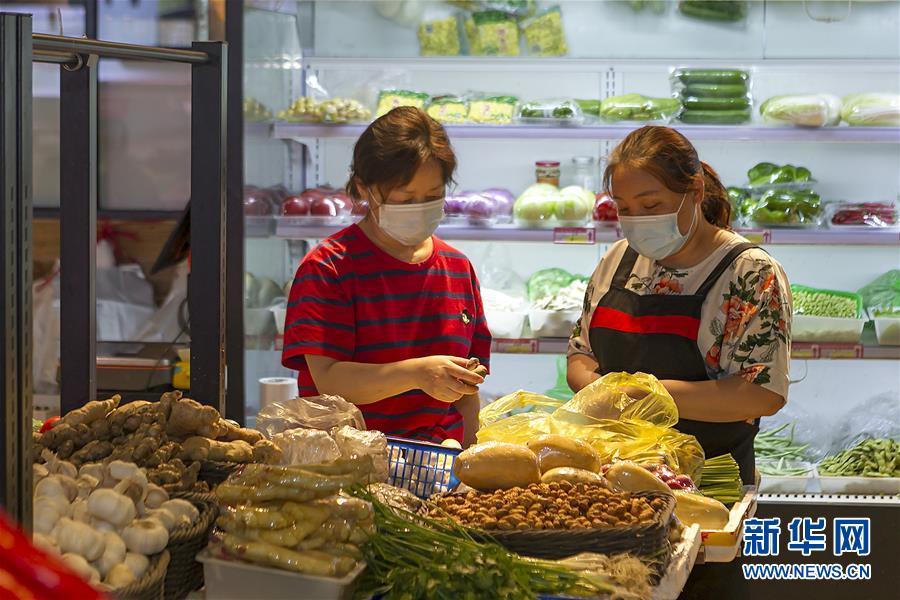 （圖文互動）（3）告別臟亂，留住溫情&mdash;&mdash;上海鬧市小菜場見聞