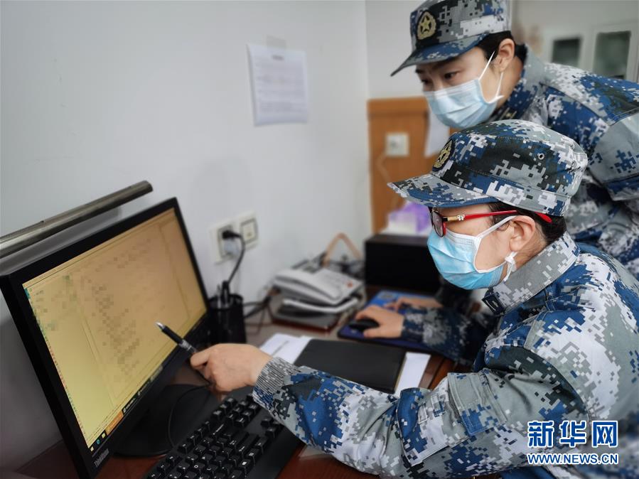 （圖文互動）（8）&ldquo;白衣戰(zhàn)士&rdquo;在沖鋒&mdash;&mdash;記&ldquo;最美新時(shí)代革命軍人&rdquo;仲月霞