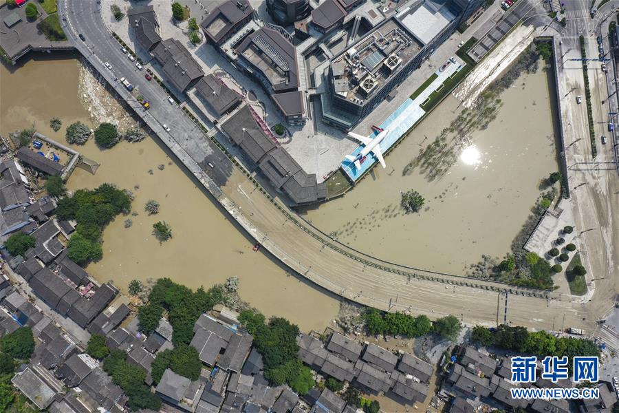 (防汛抗洪)(1)重慶磁器口古鎮(zhèn)開展災后恢復工作