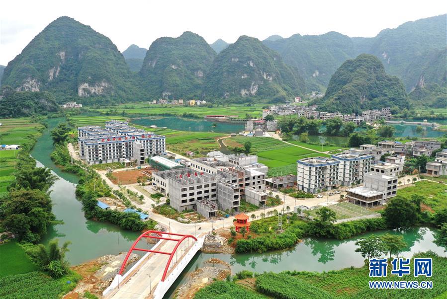 （新華全媒頭條&middot;圖文互動）（7）決戰(zhàn)千山萬弄間&mdash;&mdash;廣西&ldquo;極貧角落&rdquo;最后攻堅(jiān)記