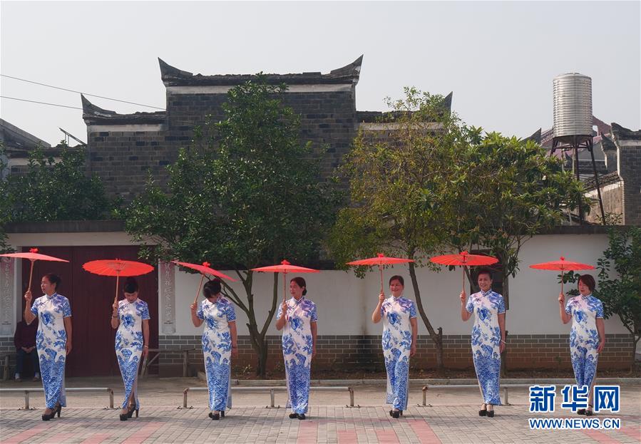 （全面建成小康社會(huì)&ldquo;百城千縣萬(wàn)村調(diào)研行&rdquo;&middot;圖文互動(dòng)）（2）革命老區(qū)里的扶貧新事&mdash;&mdash;江西吉安市提升脫貧成色見聞