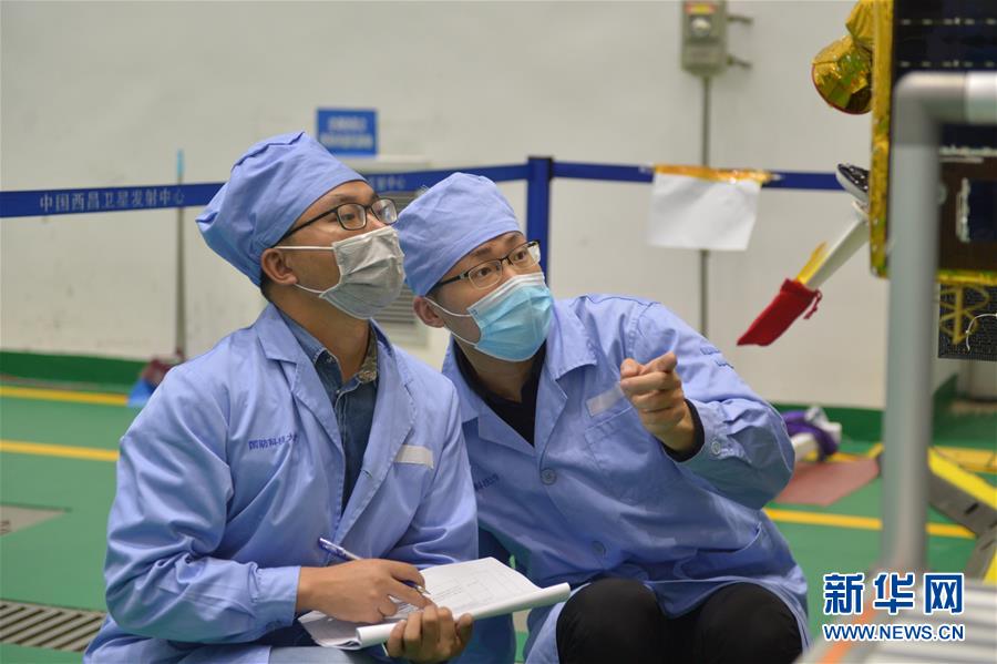 （在習近平強軍思想指引下&middot;我們在戰(zhàn)位報告&middot;圖文互動）（3）向著未來戰(zhàn)場沖鋒&mdash;&mdash;國防科技大學科研創(chuàng)新記事