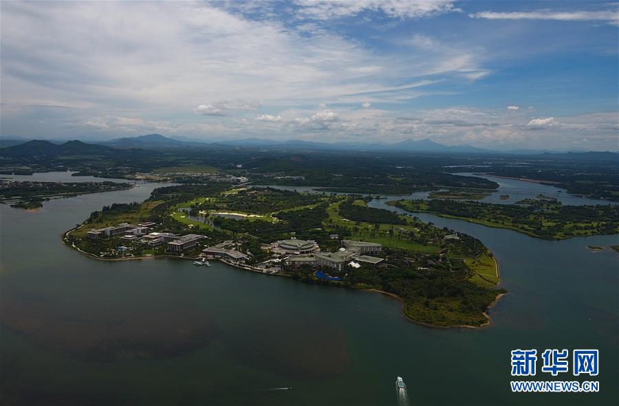 (在習(xí)近平新時代中國特色社會主義思想指引下——新時代新作為新篇章·總書記關(guān)切開放事·圖文互動)(4)開放的故事講不完——海南開放再“提速”