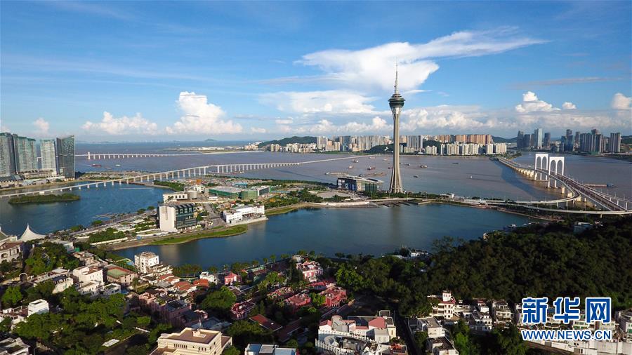 (澳門回歸20周年·新華全媒頭條·圖文互動(dòng))(2)盛世濠江恰如春——習(xí)近平主席視察澳門特別行政區(qū)紀(jì)實(shí)