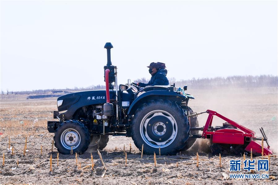 （在習(xí)近平新時代中國特色社會主義思想指引下&mdash;&mdash;新時代新作為新篇章&middot;習(xí)近平總書記關(guān)切事&middot;圖文互動）（8）讓百姓吃得飽還要吃得好&mdash;&mdash;夯實糧食安全基礎(chǔ)端牢中國飯碗