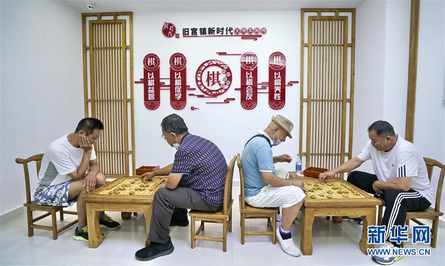 （總書記推動(dòng)的改革身邊事&middot;文化改革篇）（2）特寫：&ldquo;生活便利了，環(huán)境變美了，人也舒心了&rdquo; &mdash;&mdash;感受基層文明實(shí)踐站里的惠民服務(wù)