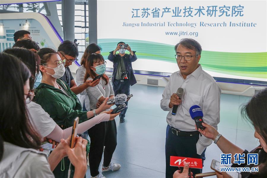 （在習(xí)近平新時(shí)代中國特色社會(huì)主義思想指引下&mdash;&mdash;新時(shí)代新作為新篇章&middot;習(xí)近平總書記關(guān)切事&middot;圖文互動(dòng)）（4）&ldquo;從0到1&rdquo;的堅(jiān)守與突破：攀登科學(xué)高峰的那些&ldquo;一生一事&rdquo;