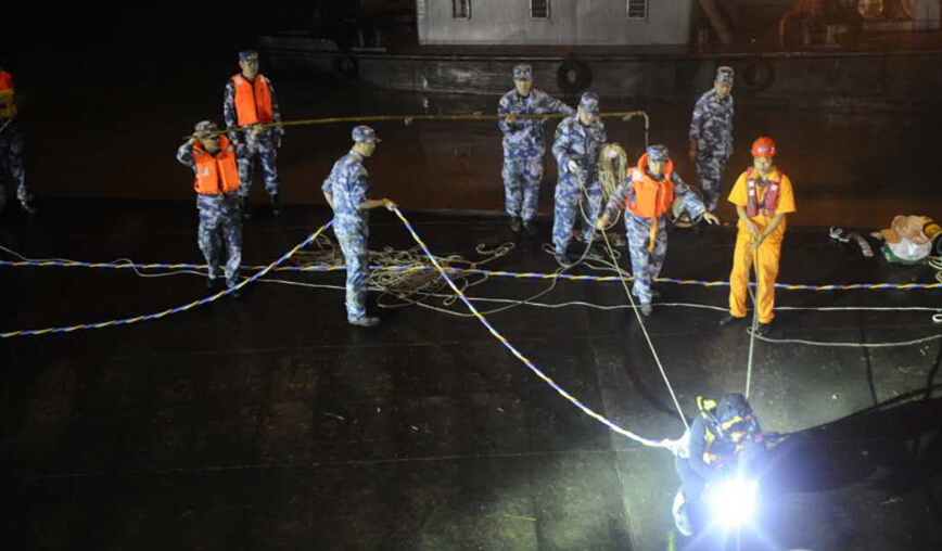 &ldquo;東方之星&rdquo;客輪救援：不分晝夜，不拋棄不放棄
