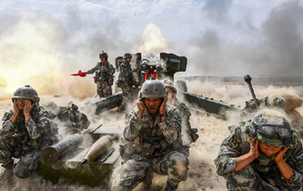 &ldquo;火力-2017&middot;青銅峽&rdquo; 站在怒吼的火炮背后有多震撼？