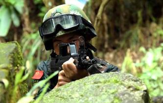 直擊福建武警特戰(zhàn)隊員端&ldquo;黑窩子&rdquo;戰(zhàn)斗