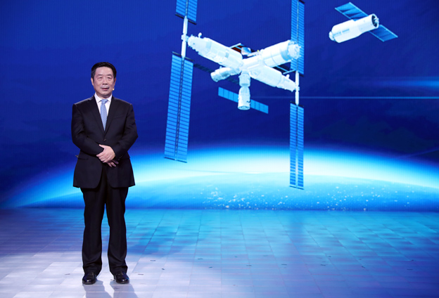 將要建造的空間站基本構型有三個艙，構成英文T字型