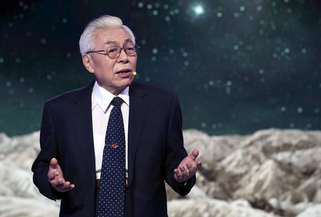 雖然已經(jīng)84歲了，但我還會(huì)加倍努力。