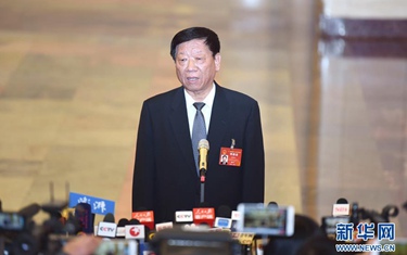 尹蔚民：如何確保新增就業(yè)目標實現(xiàn)？