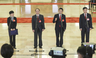 邱賽珍、張蜀新、潘克剛、李新民代表接受采訪