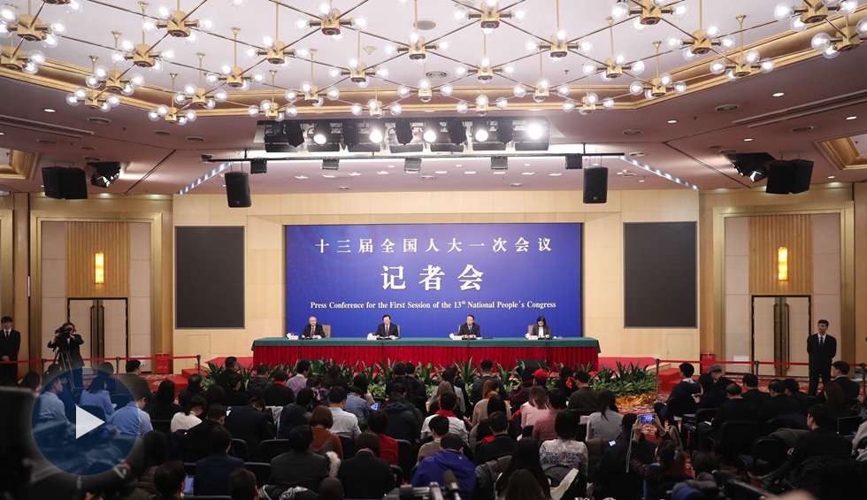 農(nóng)業(yè)部就&ldquo;實(shí)施鄉(xiāng)村振興戰(zhàn)略 推動(dòng)農(nóng)業(yè)轉(zhuǎn)型升級&rdquo;答問