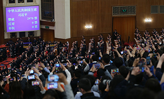 習(xí)近平全票當(dāng)選為國(guó)家主席、中央軍委主席