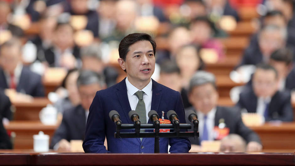 中國(guó)民間商會(huì)副會(huì)長(zhǎng)，百度在線網(wǎng)絡(luò)技術(shù)（北京）有限公司董事長(zhǎng)兼首席執(zhí)行官 李彥宏