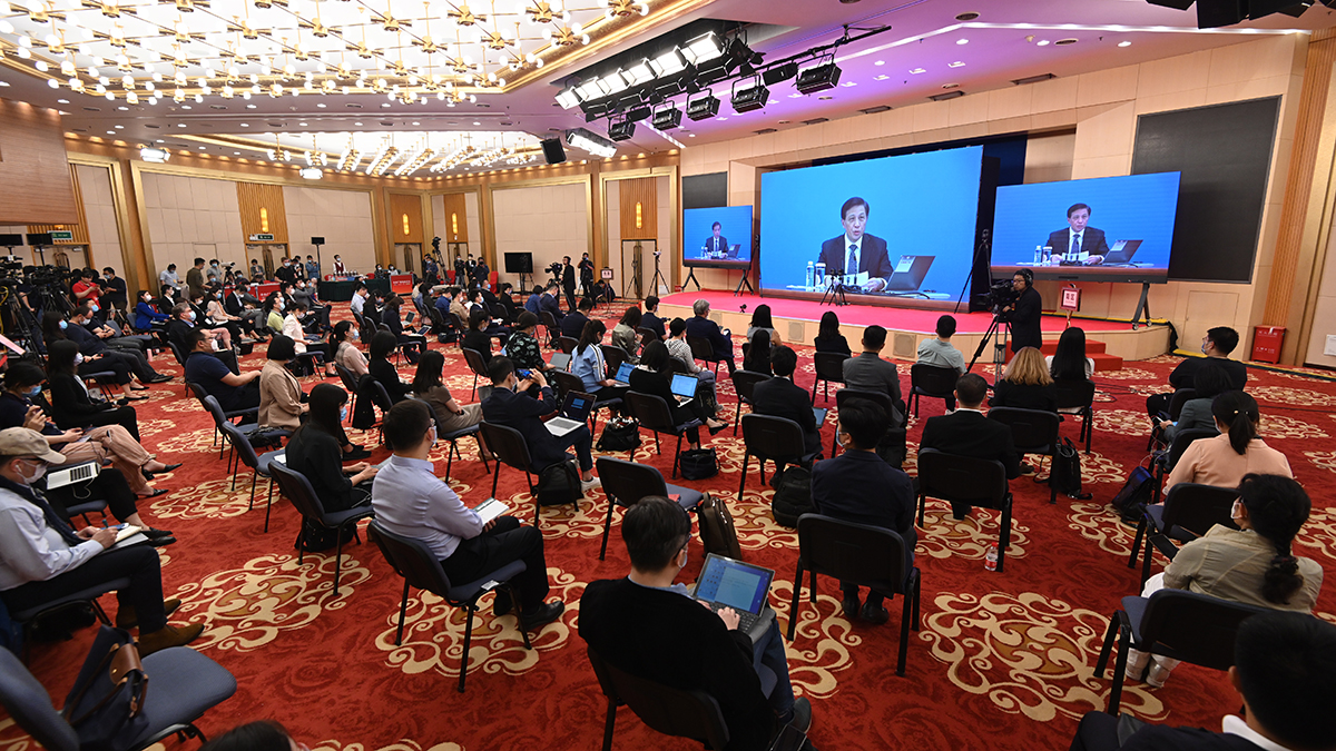 初夏&ldquo;回歸&rdquo;，今年全國(guó)兩會(huì)怎么開(kāi)？