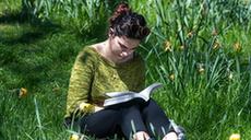 世界讀書(shū)日&mdash;&mdash;翻開(kāi)書(shū)本，開(kāi)啟精彩世界的大門(mén)